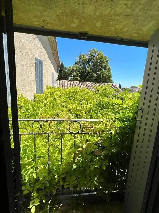 Appartement Au Mas Des Glycines - Gite La Tropezienne - 5 Personnes Camaret-sur-Aigues France