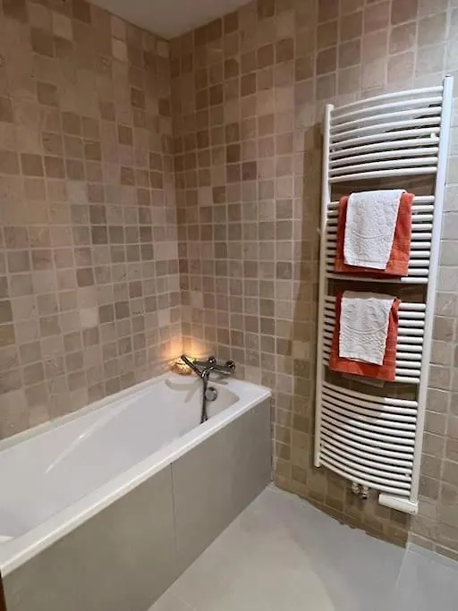 Au Mas Des Glycines - Gite La Tropezienne - 5 Personnes Camaret-sur-Aigues Appartement