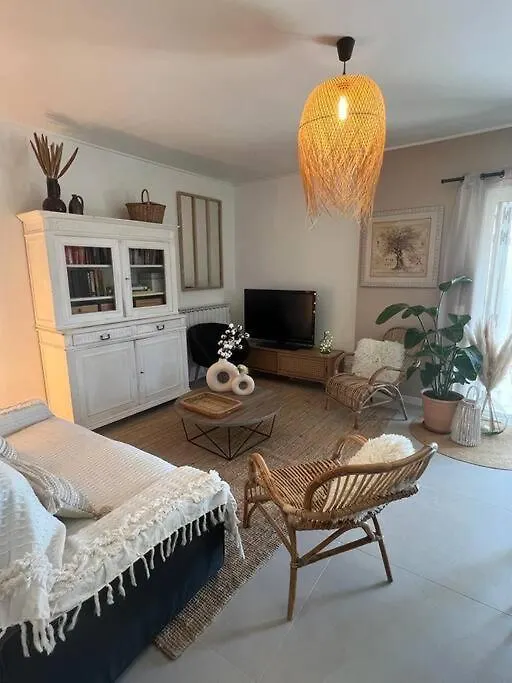 Appartement Au Mas Des Glycines - Gite La Tropezienne - 5 Personnes Camaret-sur-Aigues
